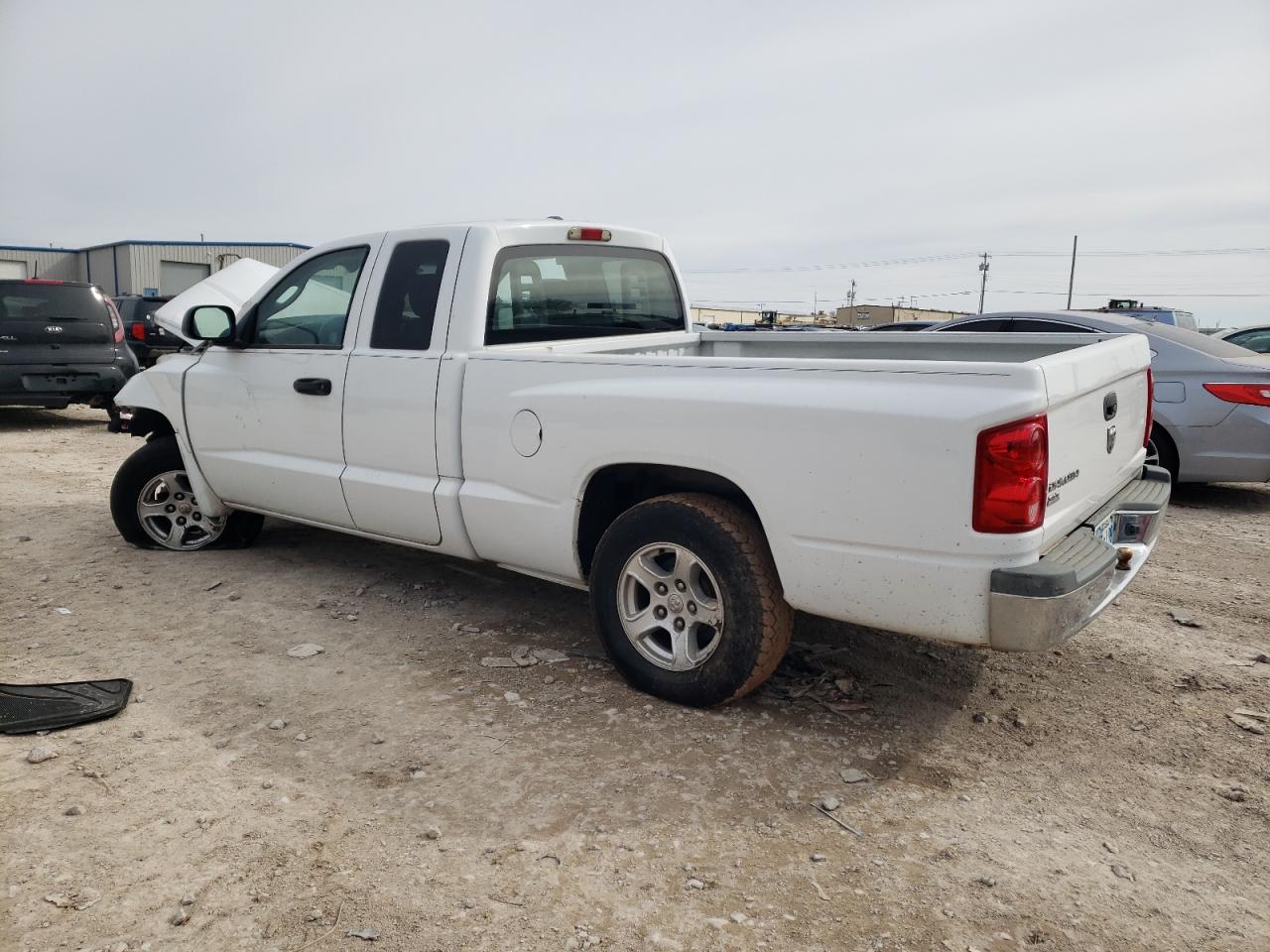 2006 Dodge Dakota - Image 2