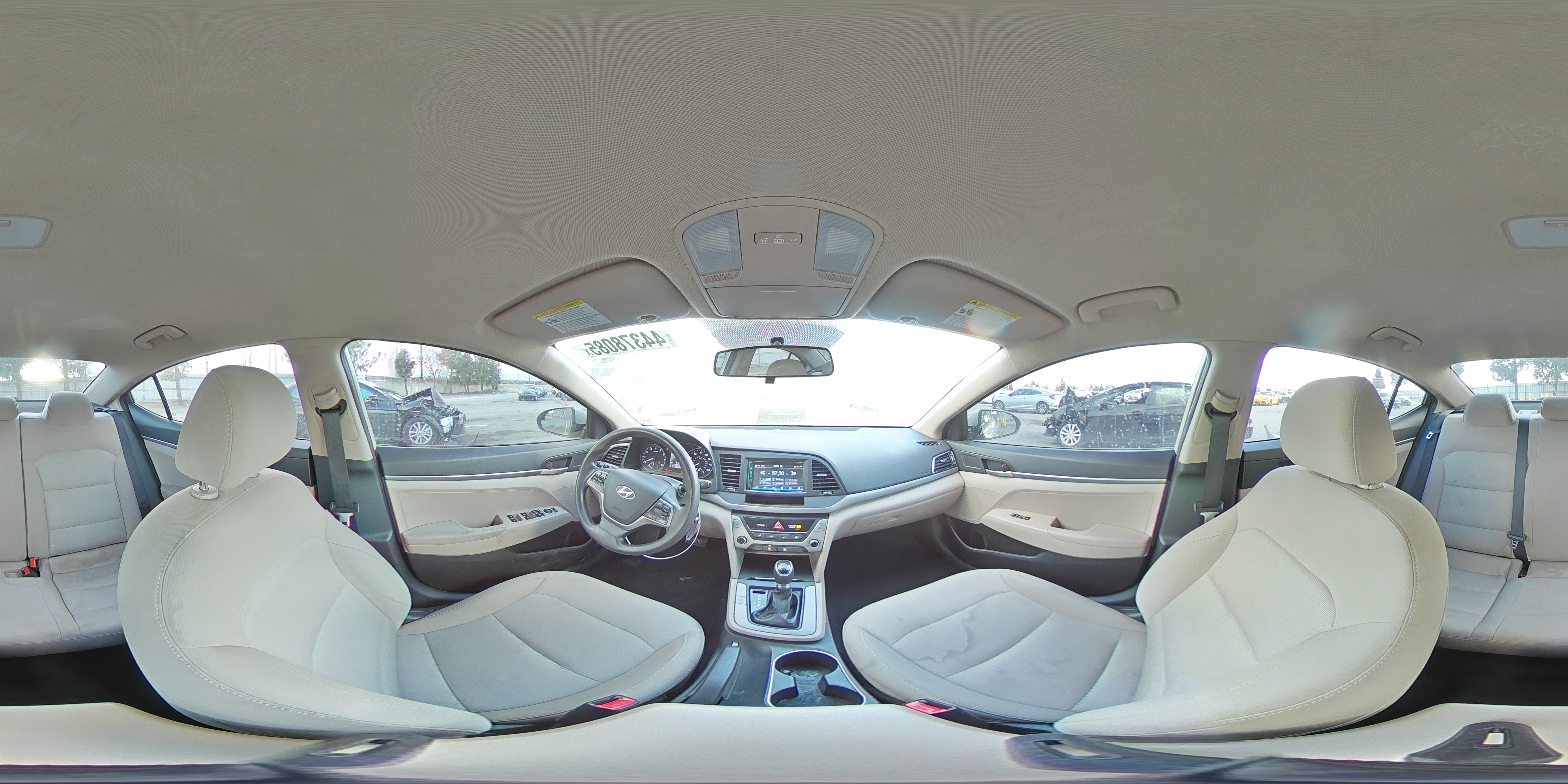 2017 Hyundai Elantra - Image 13