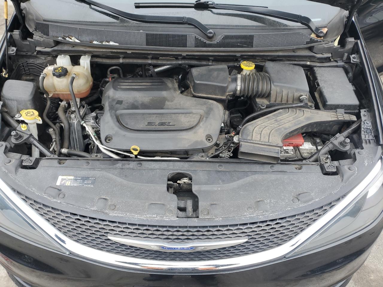 2020 Chrysler Voyager - Image 12