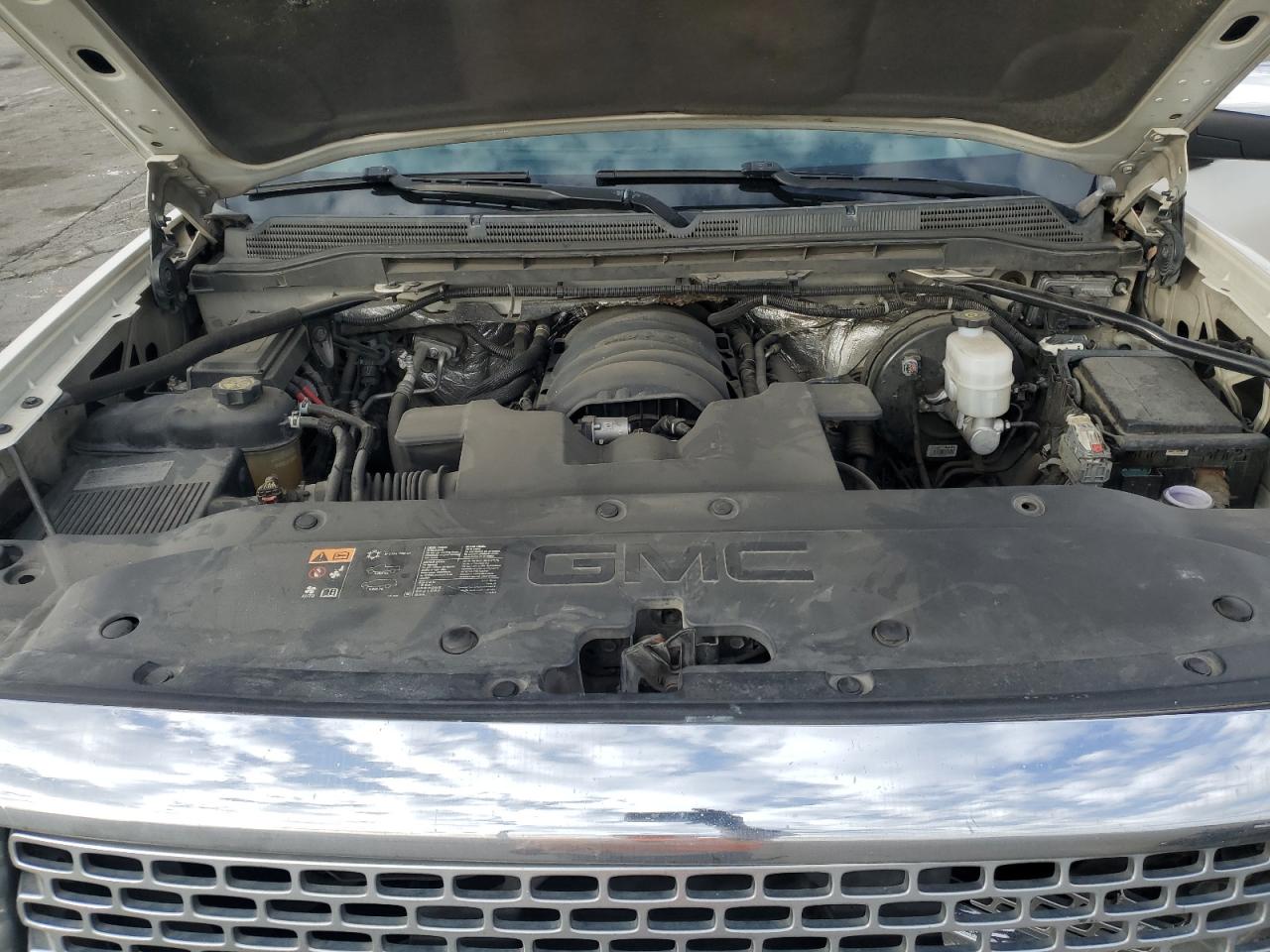 2015 GMC Sierra - Image 13
