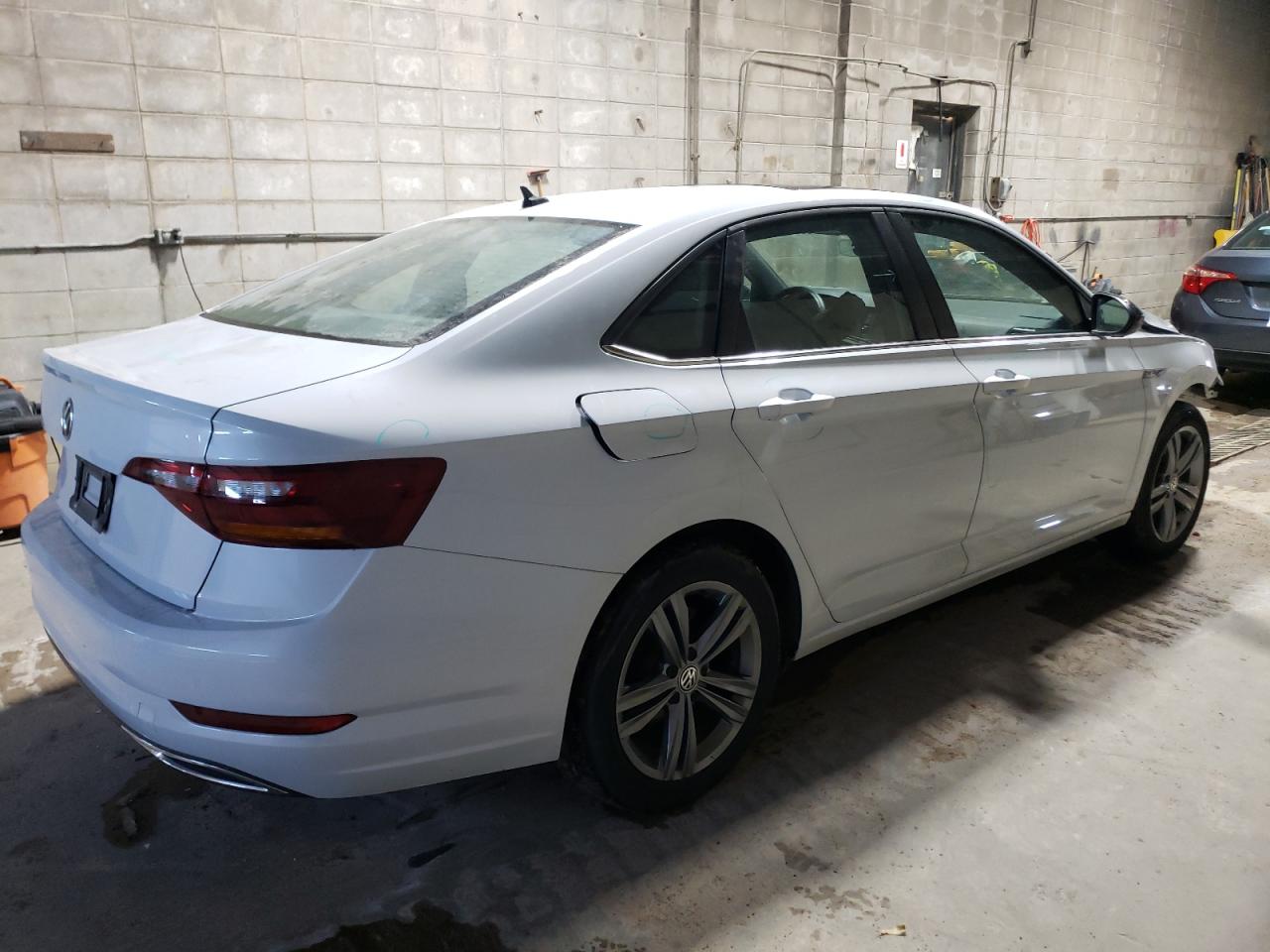 2019 Volkswagen Jetta - Image 3