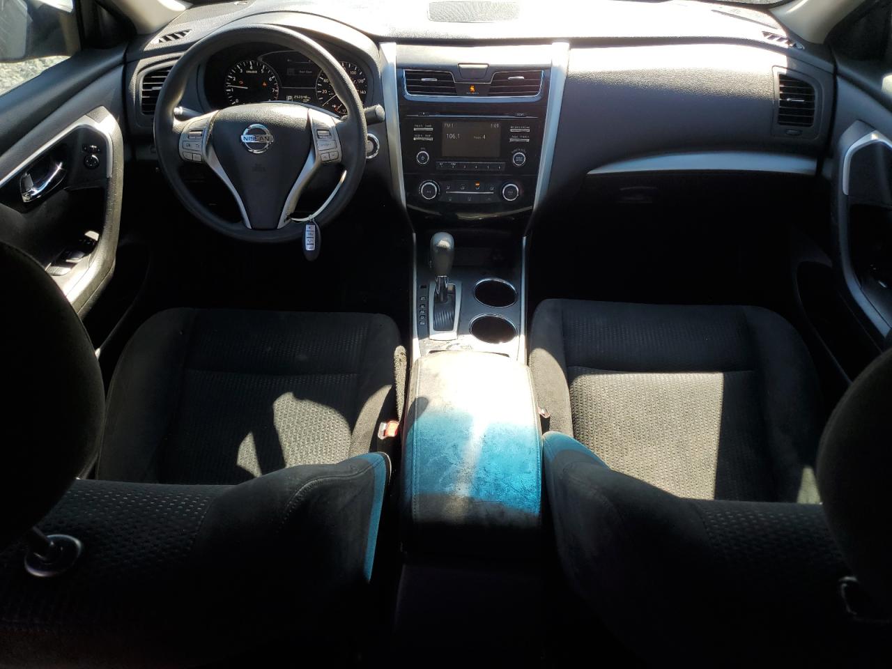 2015 Nissan Altima - Image 8