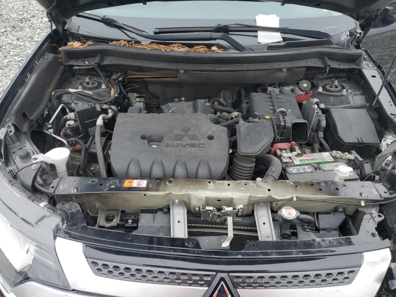 2019 Mitsubishi Outlander - Image 13