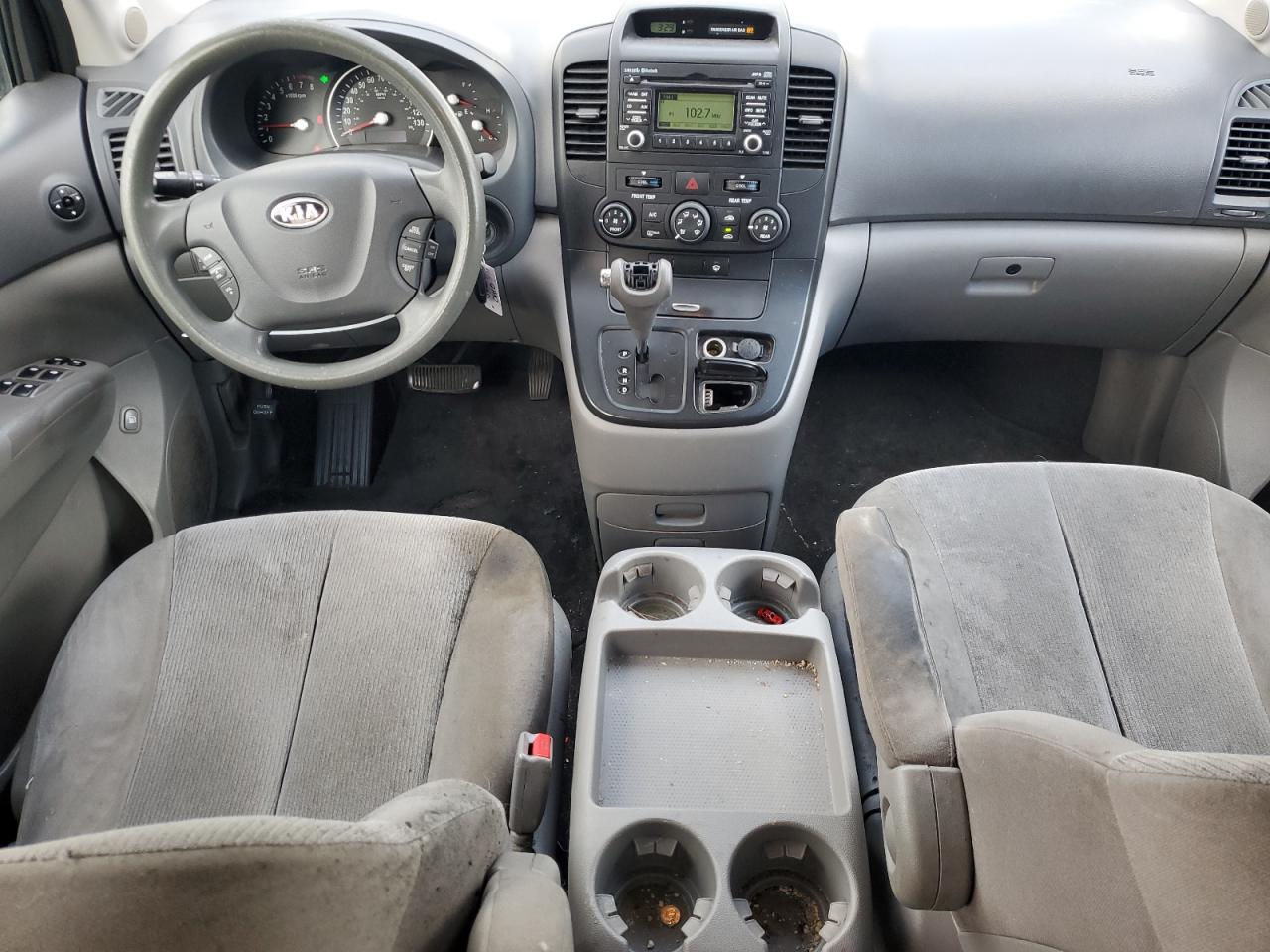 2012 Kia Sedona - Image 8