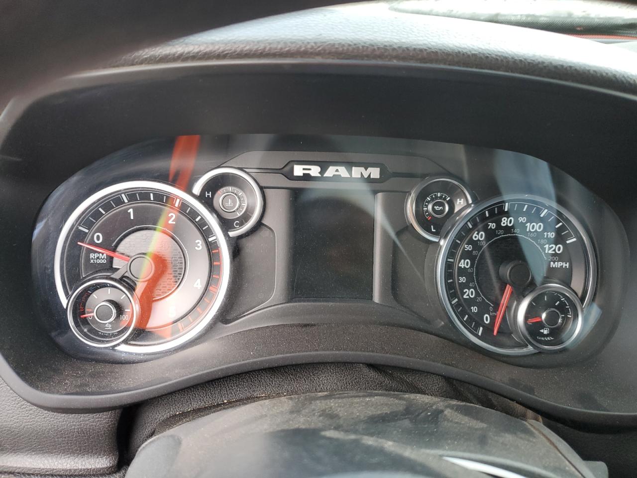 2022 RAM 3500 - Image 9