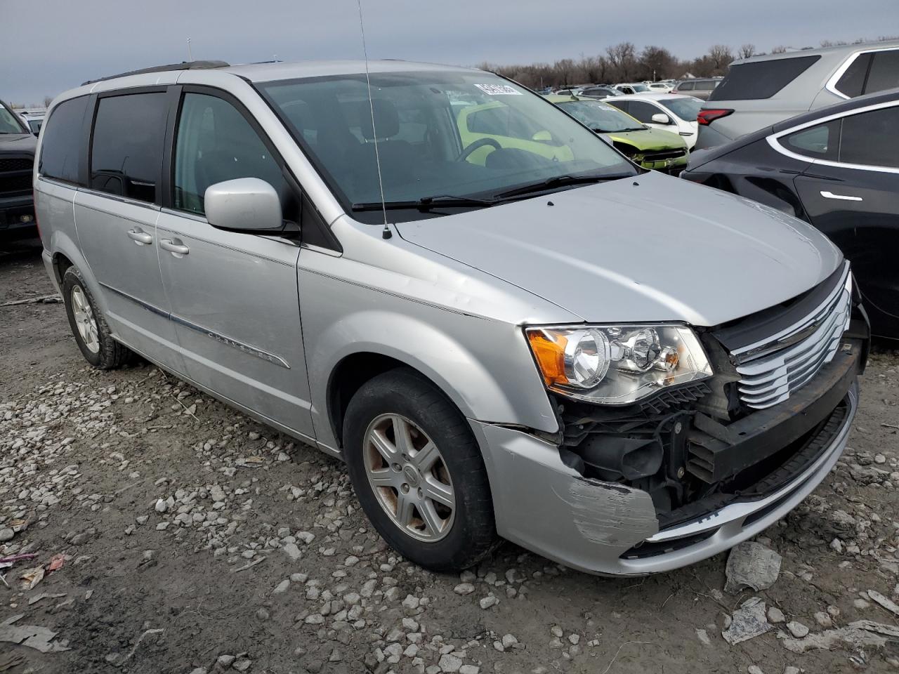2011 Chrysler Town & Country - Image 4