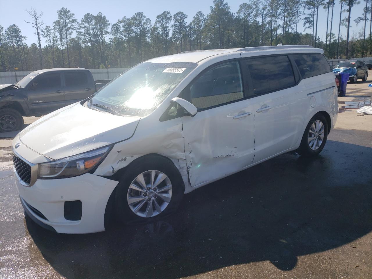 2017 Kia Sedona - Image 1