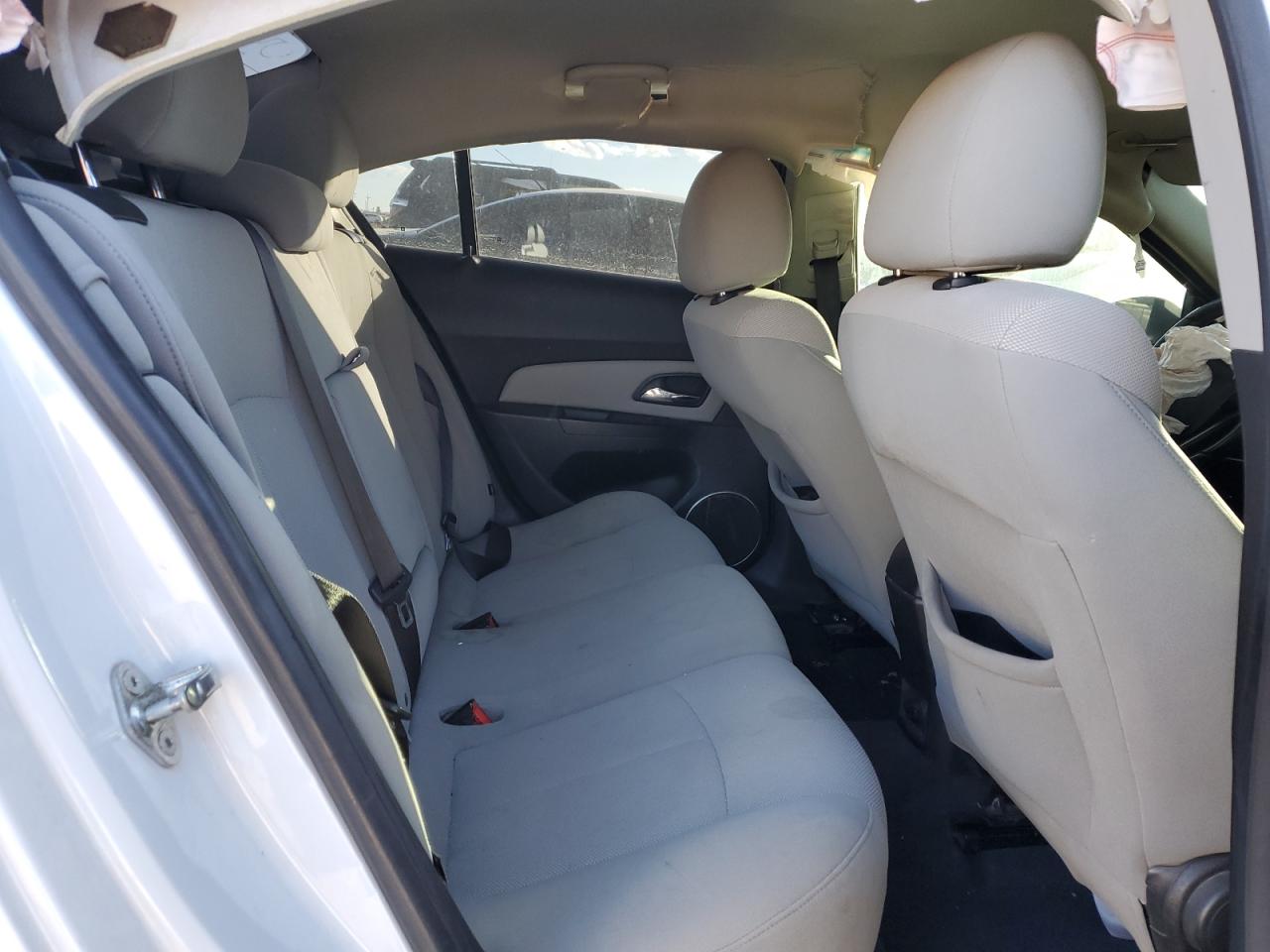 2011 Chevrolet Cruze - Image 10