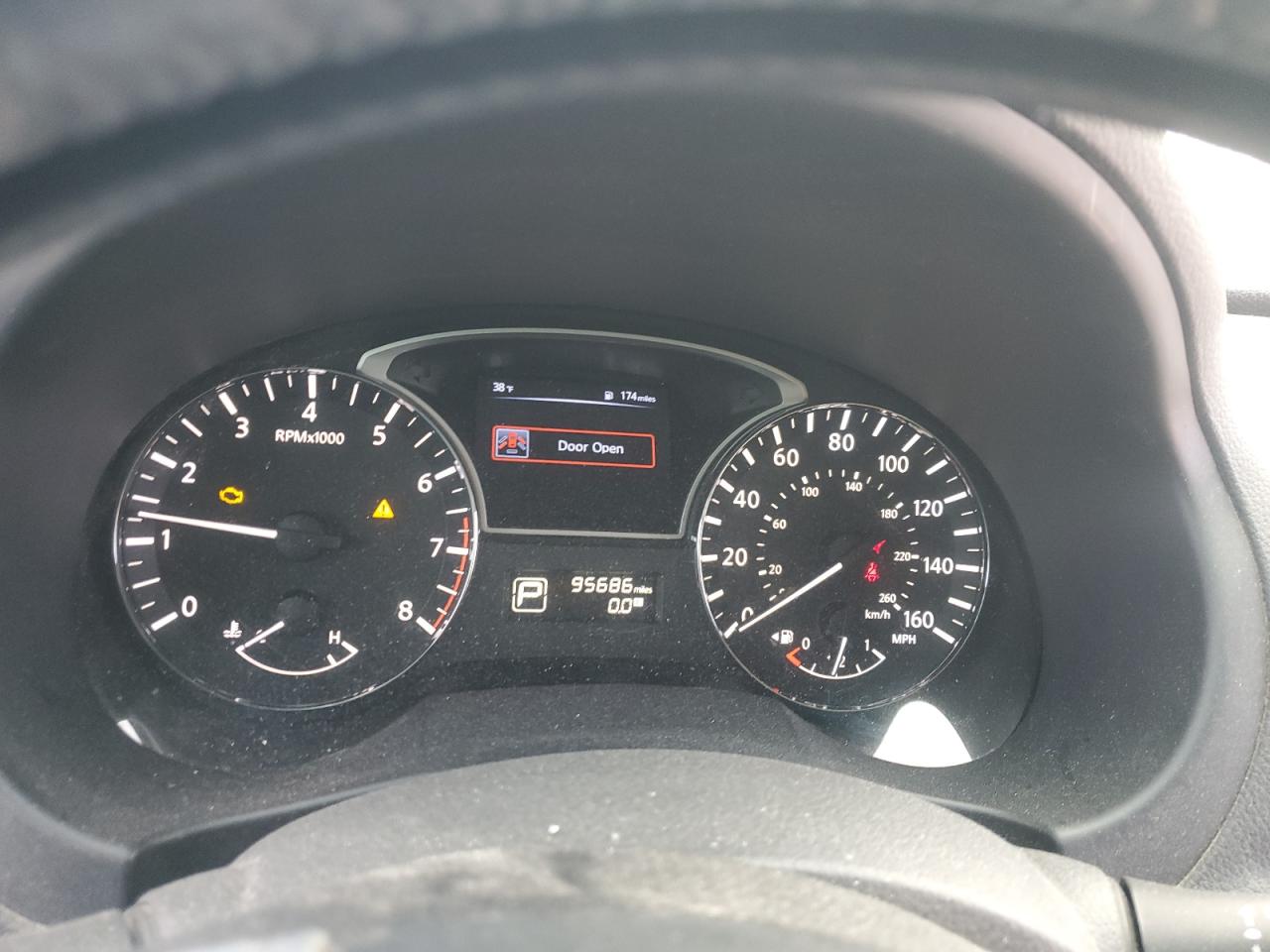 2015 Nissan Altima - Image 9