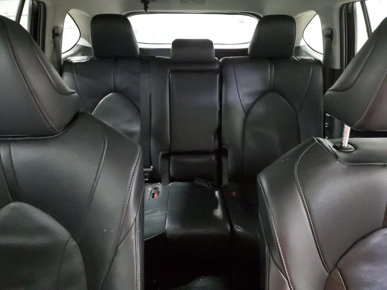 2021 Toyota Highlander - Image 10