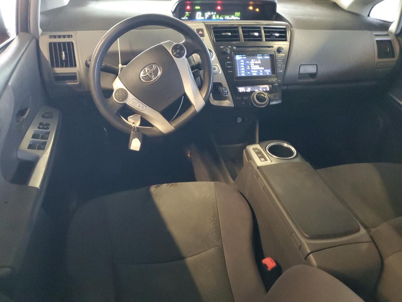 2012 Toyota Prius - Image 8
