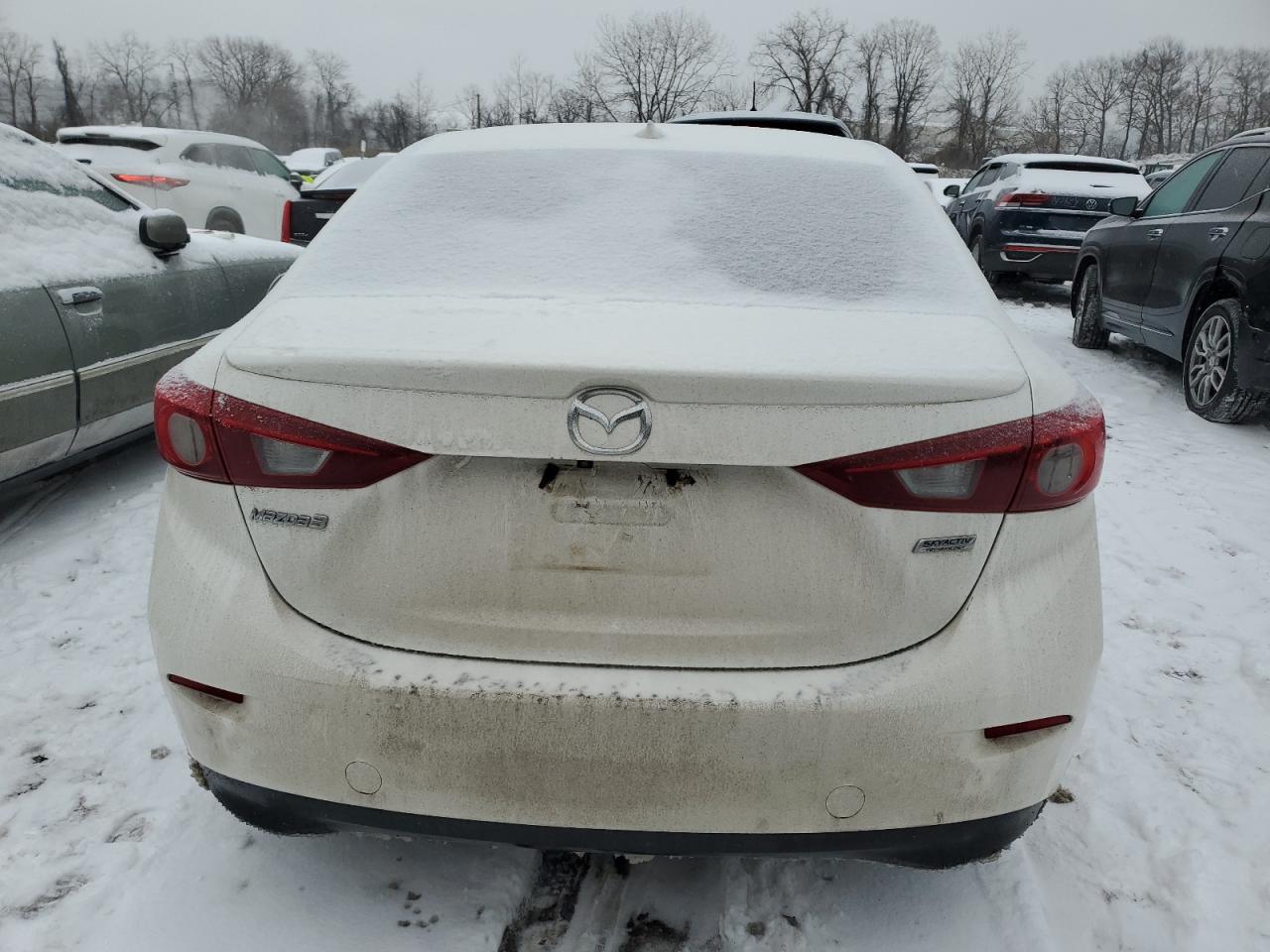 2016 Mazda 3 - Image 6