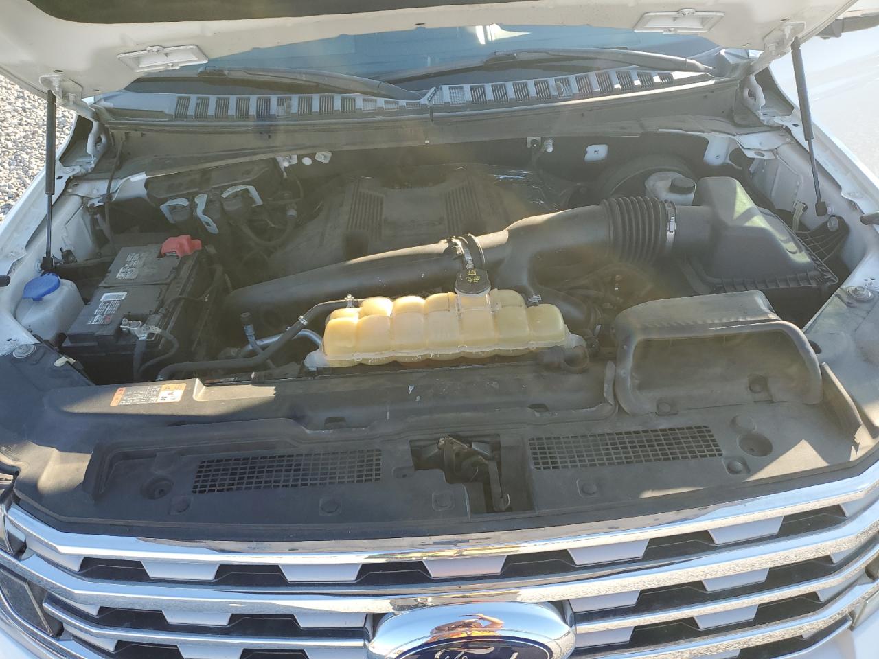 2020 Ford Expedition - Image 13