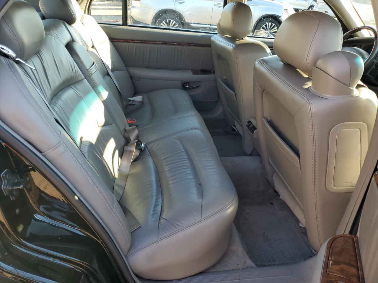 2004 Buick Park Avenue - Image 10