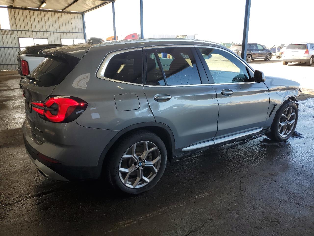 2023 BMW X3 - Image 3