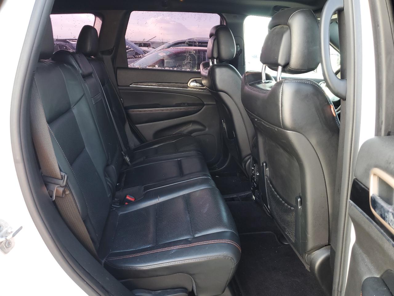 2016 Jeep Grand Cherokee - Image 10
