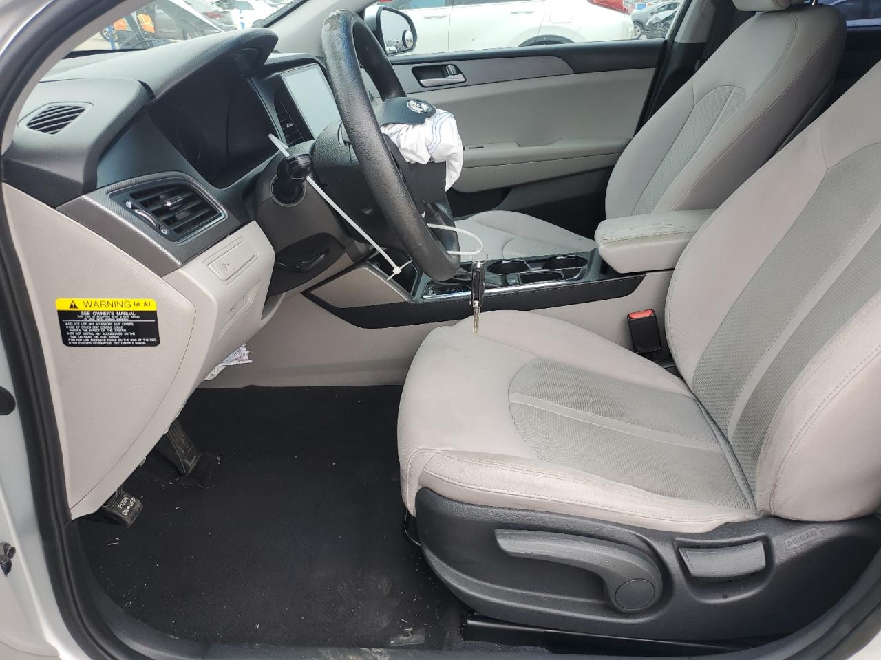 2017 Hyundai Sonata - Image 7