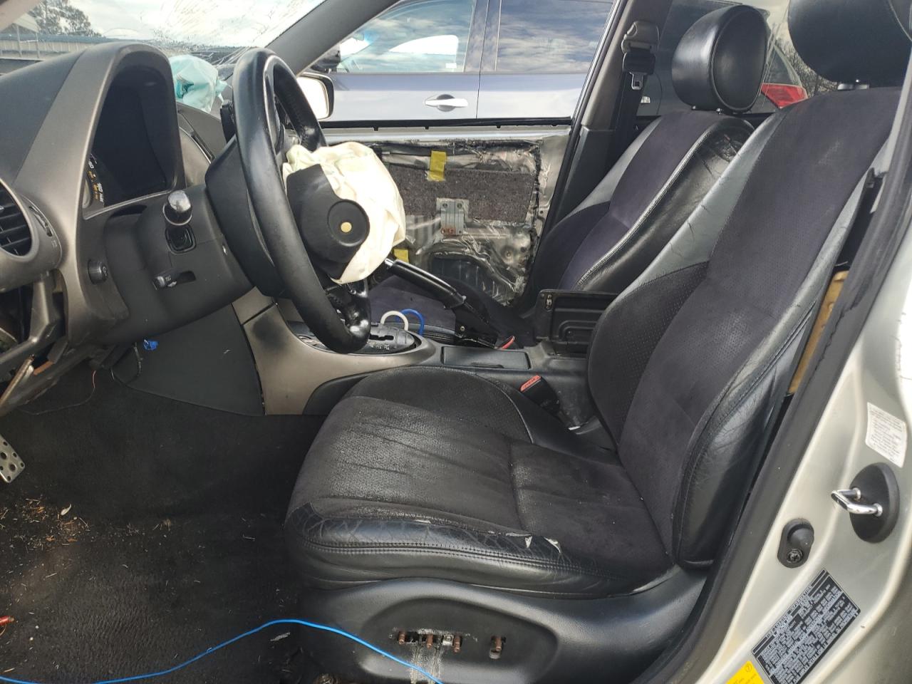 2002 Lexus IS - Image 7