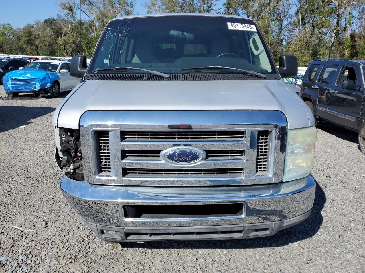 2010 Ford Econoline - Image 5