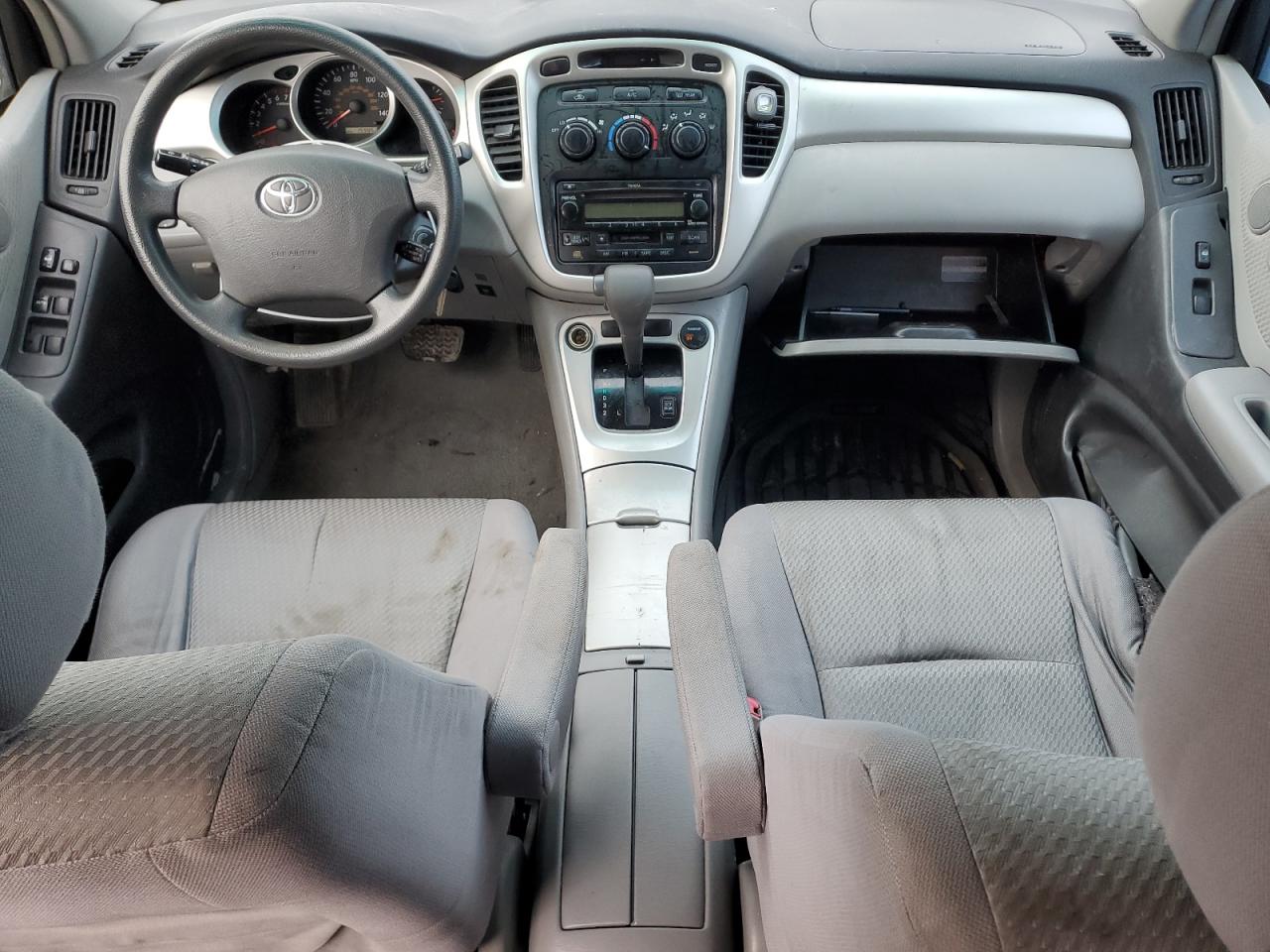 2004 Toyota Highlander - Image 8