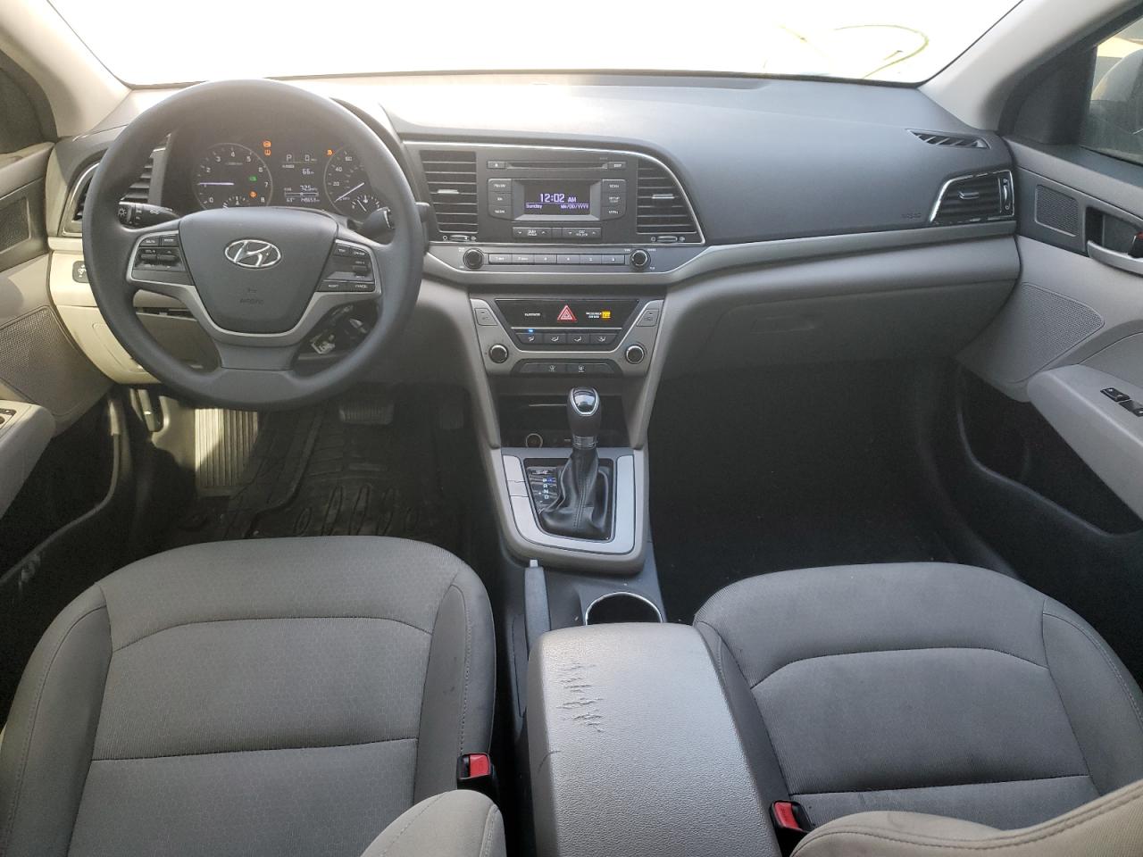 2017 Hyundai Elantra - Image 8