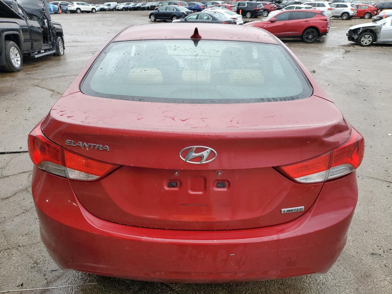 2013 Hyundai Elantra - Image 6