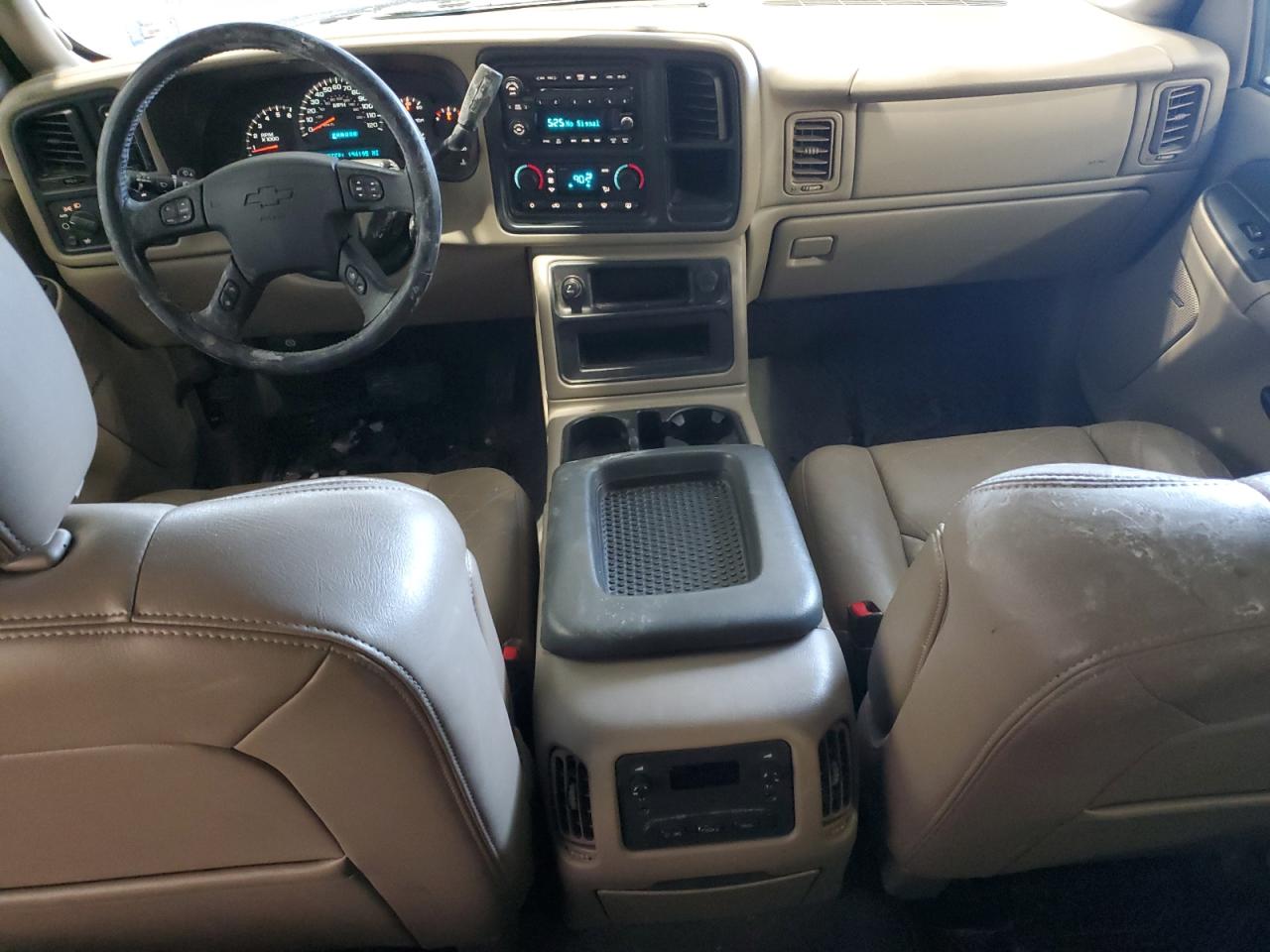 2004 Chevrolet Avalanche - Image 8