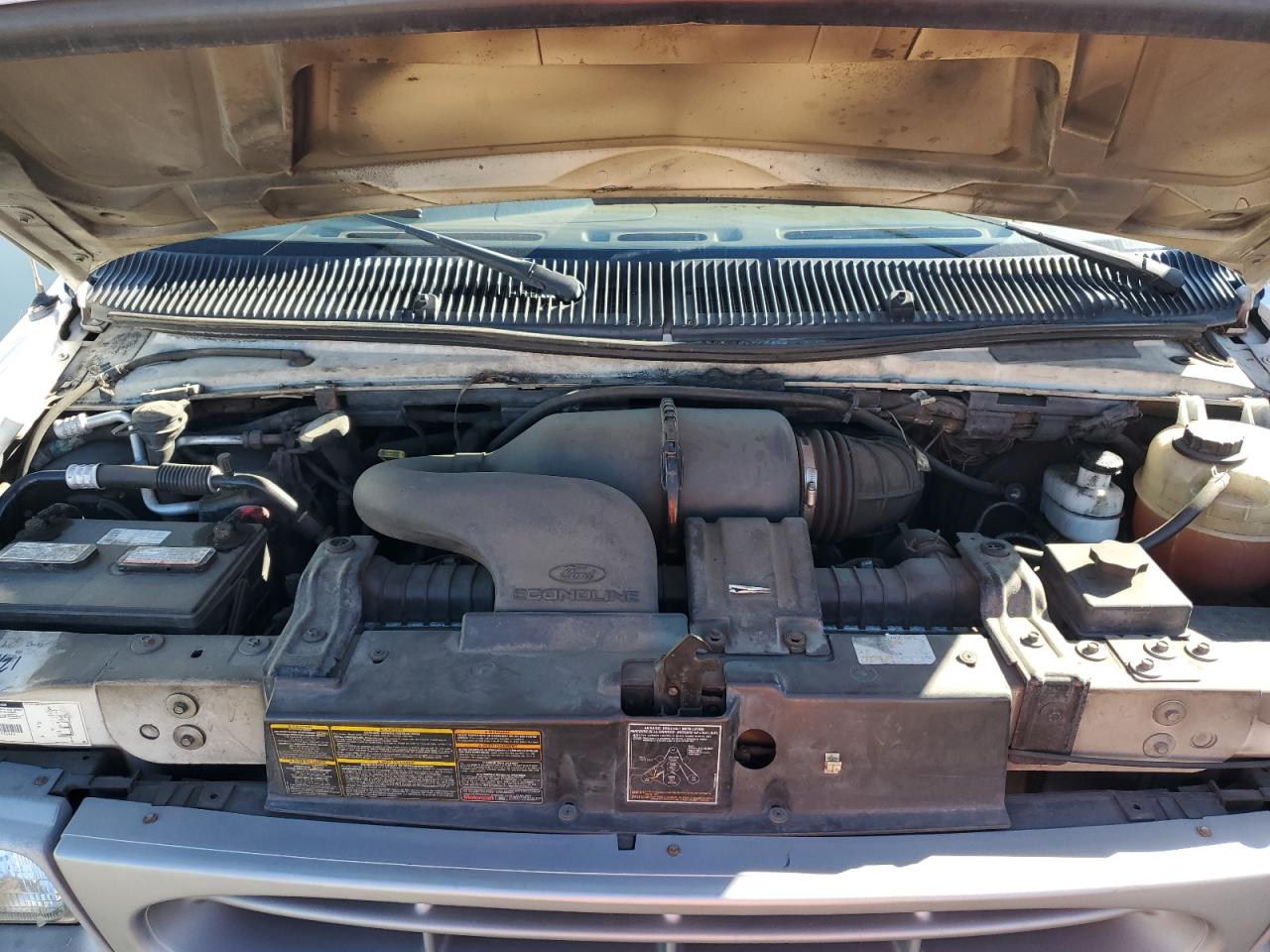 2000 Ford Econoline - Image 13