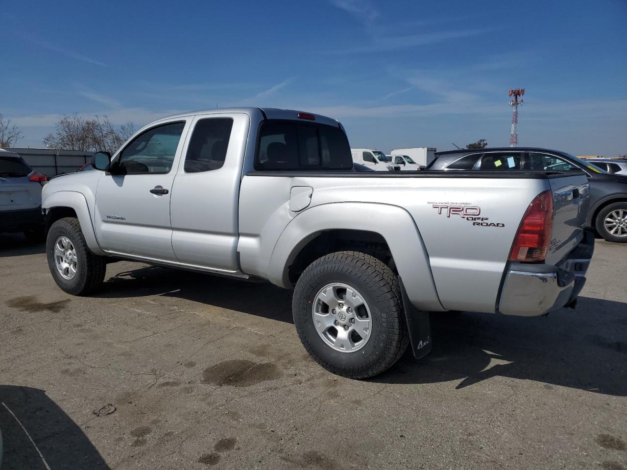 2006 Toyota Tacoma - Image 2