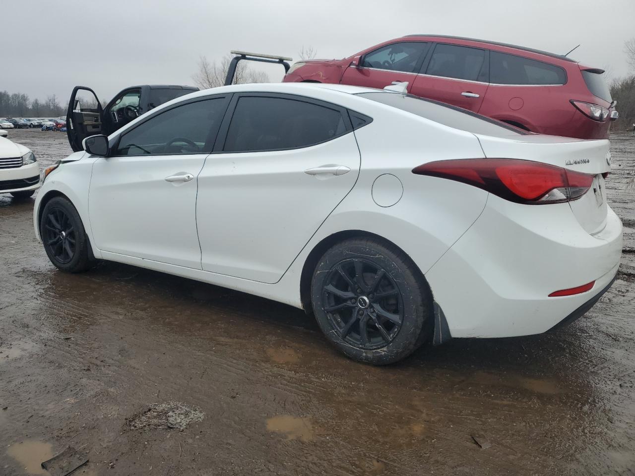 2016 Hyundai Elantra - Image 2