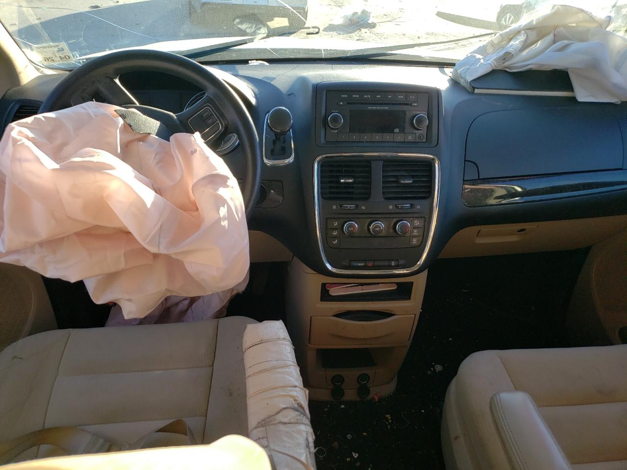 2015 Dodge Caravan - Image 8