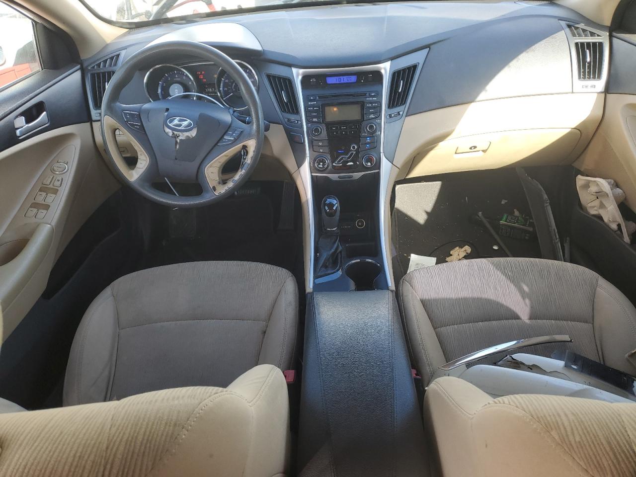 2012 Hyundai Sonata - Image 8