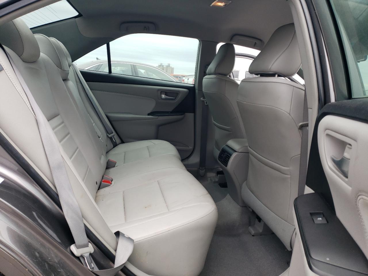 2017 Toyota Camry - Image 10