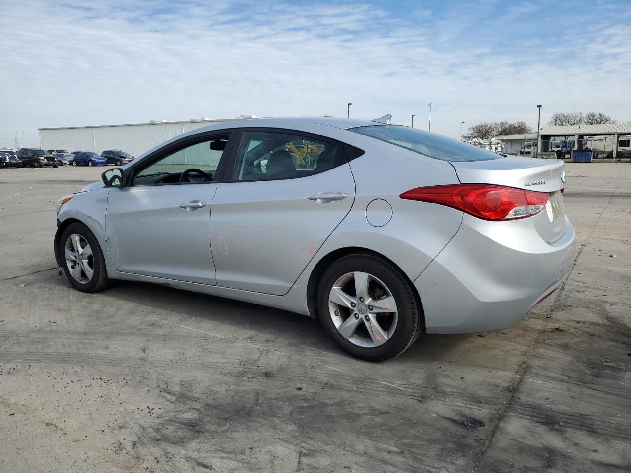 2013 Hyundai Elantra - Image 2