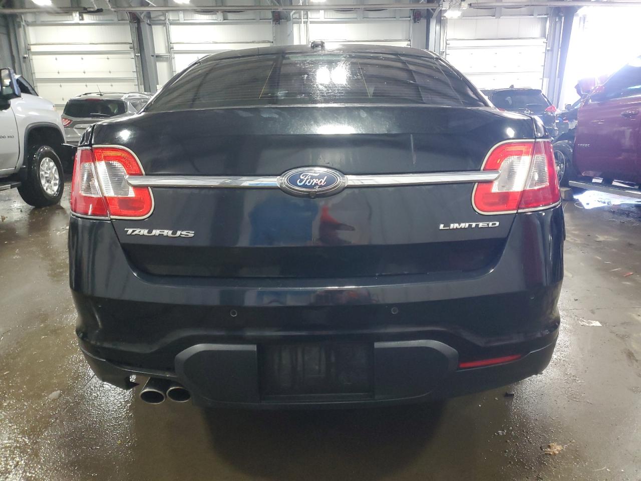 2011 Ford Taurus - Image 6