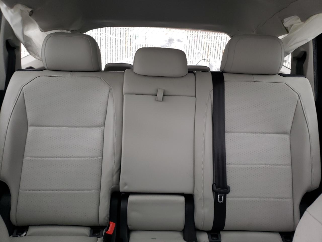 2021 Volkswagen Tiguan - Image 10
