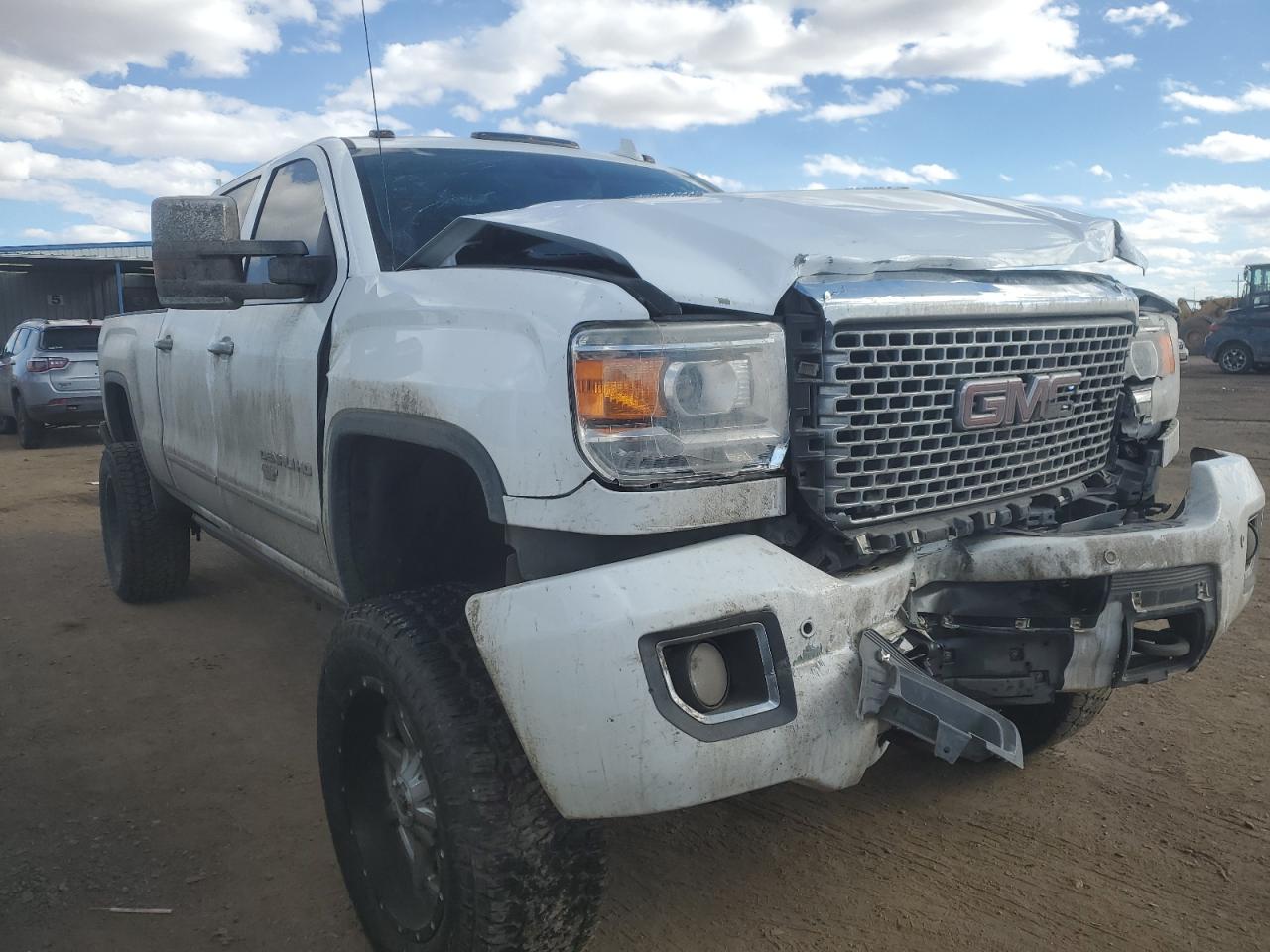 2015 GMC Sierra - Image 4