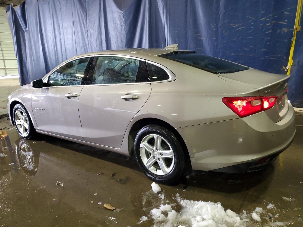 2023 Chevrolet Malibu - Image 2