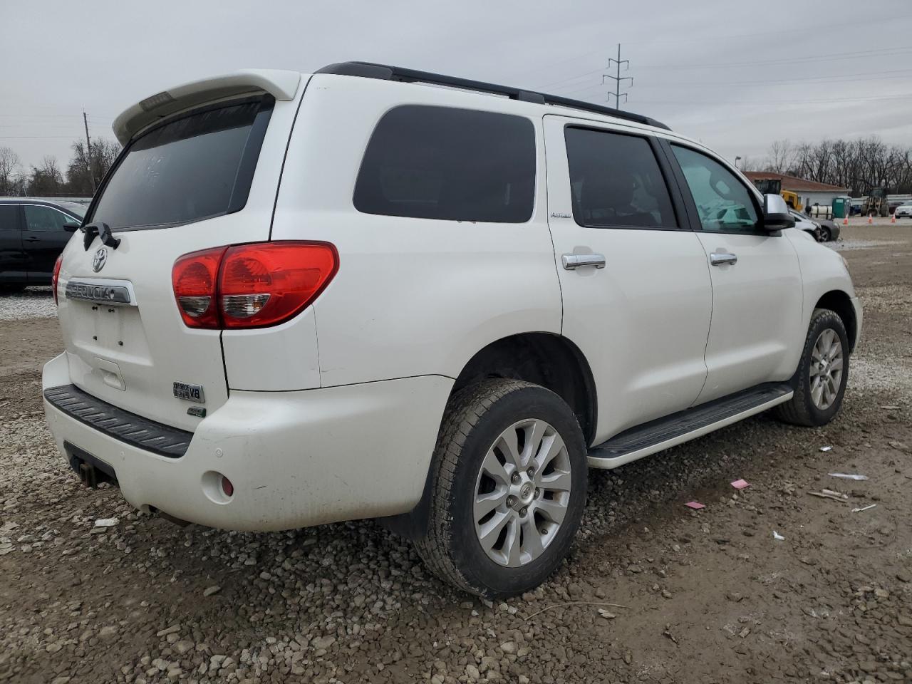 2015 Toyota Sequoia - Image 3