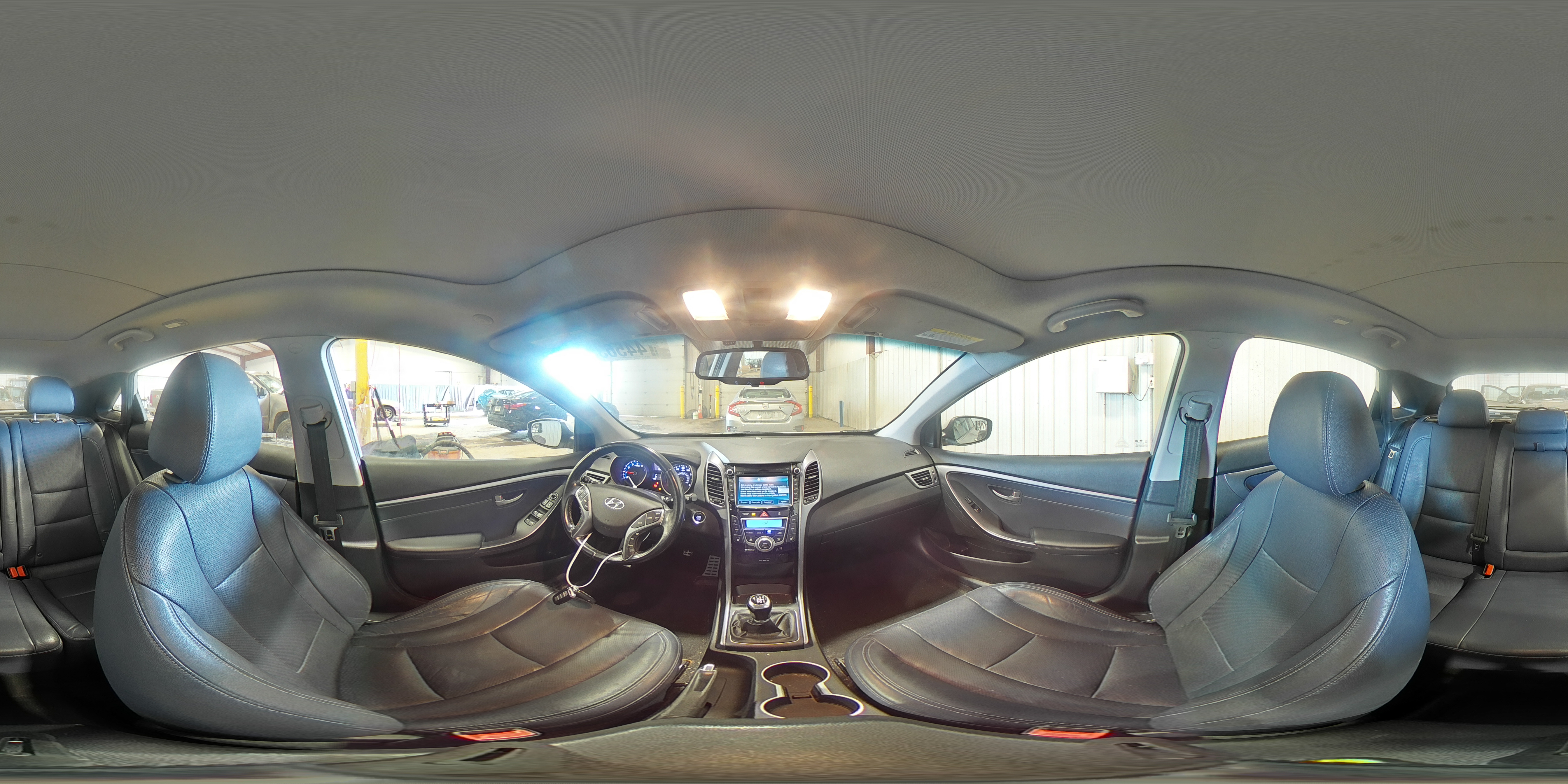 2013 Hyundai Elantra - Image 14