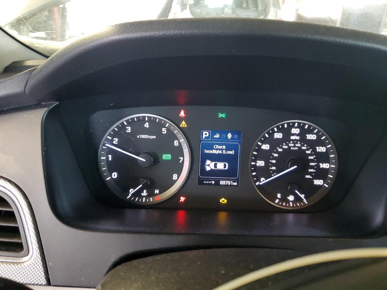 2016 Hyundai Sonata - Image 9