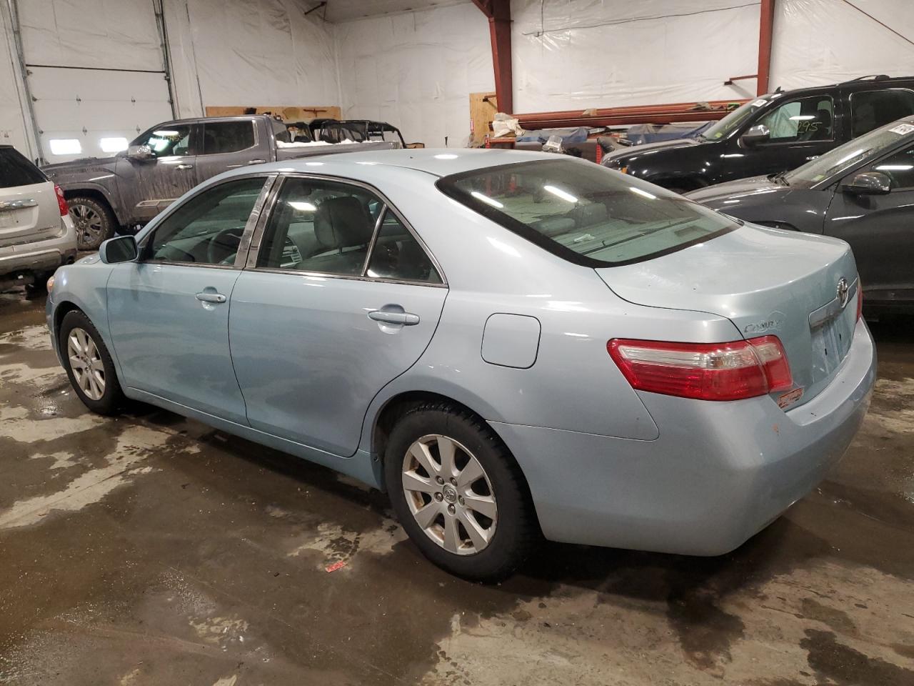 2009 Toyota Camry - Image 2