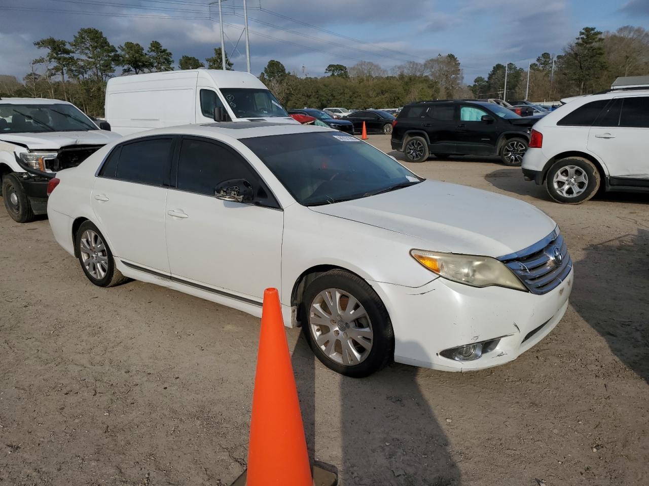2011 Toyota Avalon - Image 4