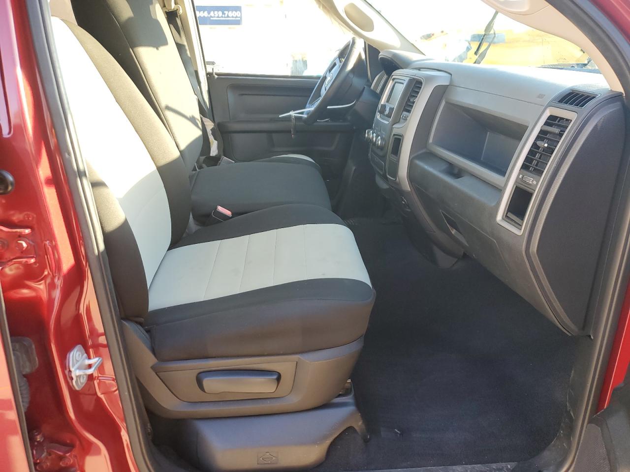 2015 RAM 1500 - Image 7