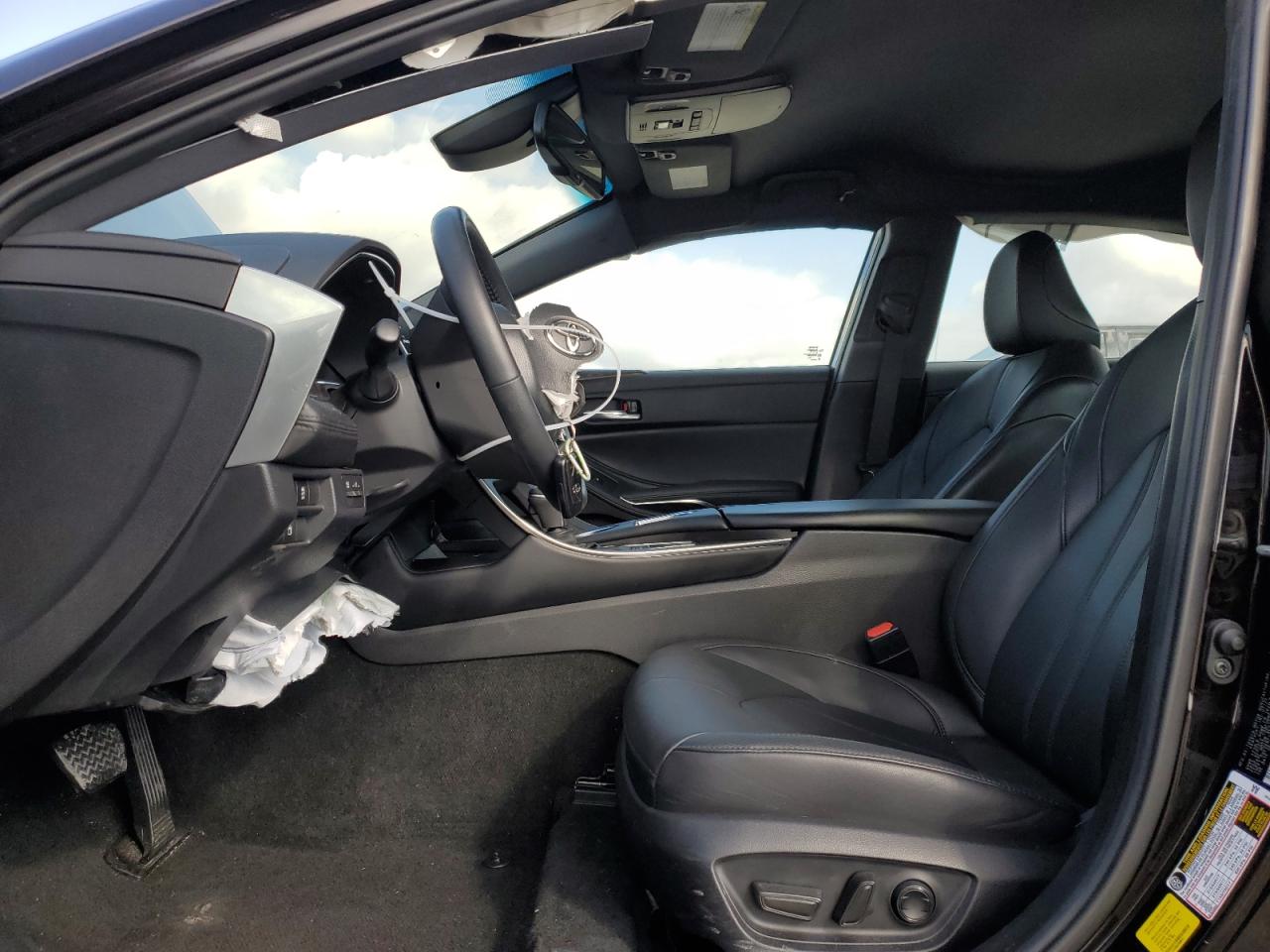 2022 Toyota Avalon - Image 7