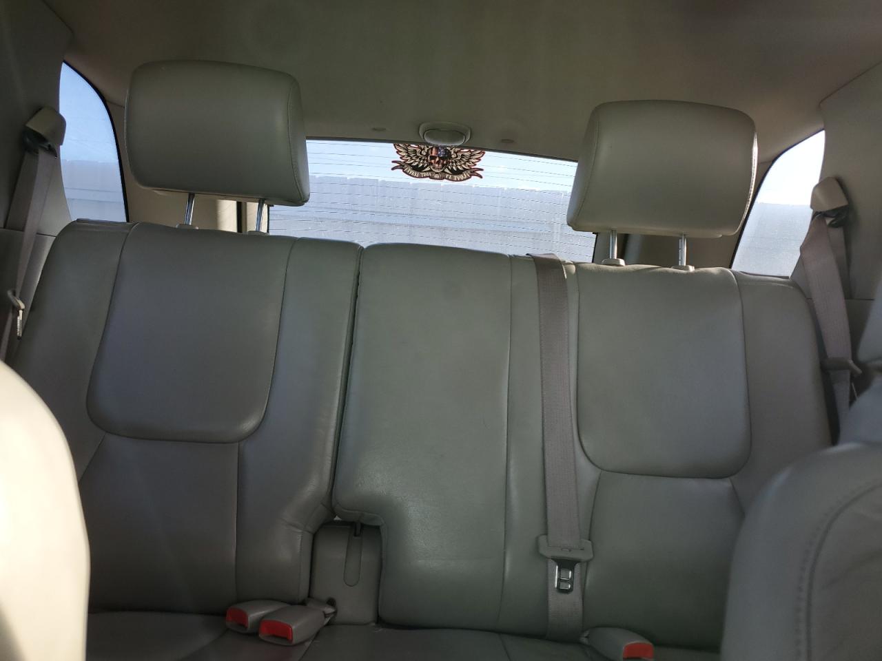 2005 Chevrolet Equinox - Image 10