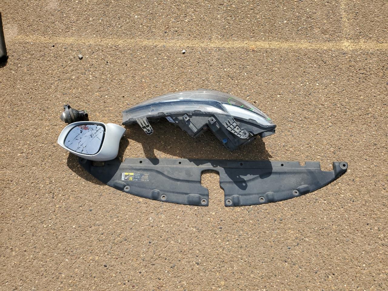 2017 Chrysler Pacifica - Image 13