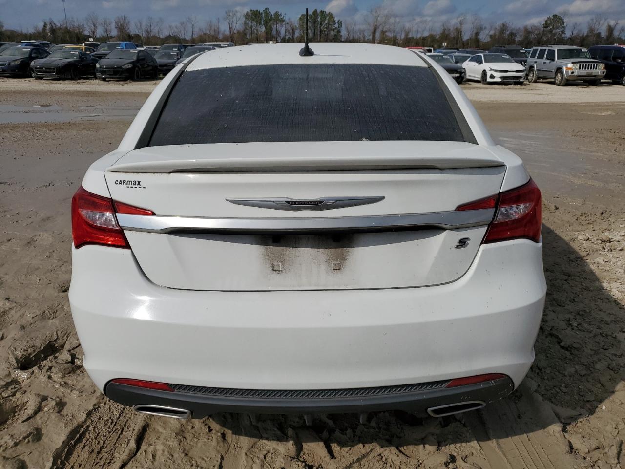2013 Chrysler 200 - Image 6