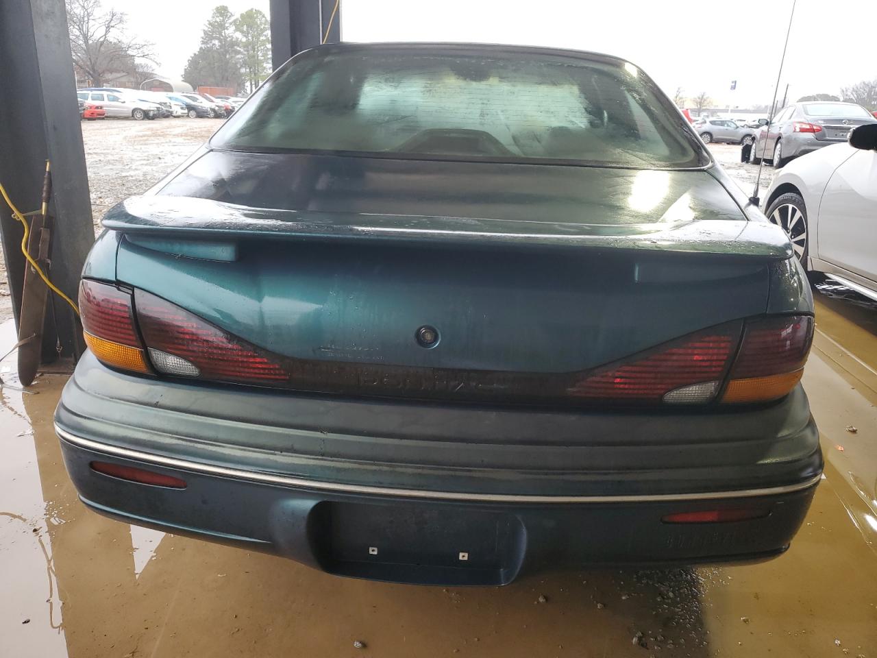 1997 Pontiac Bonneville - Image 6
