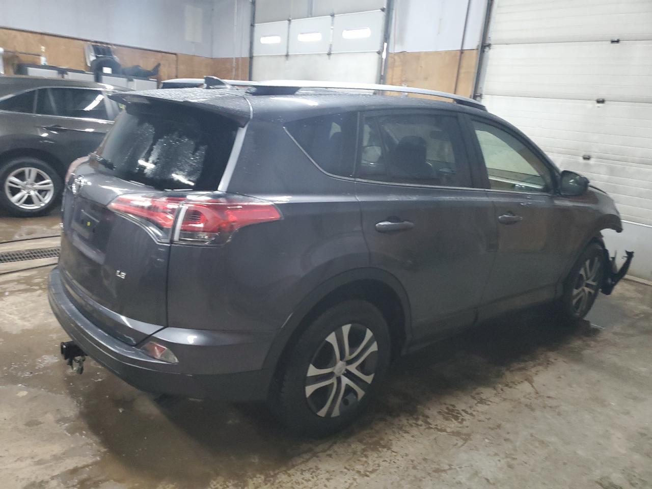JTMZFREV7JJ165991 TOYOTA RAV4 2018